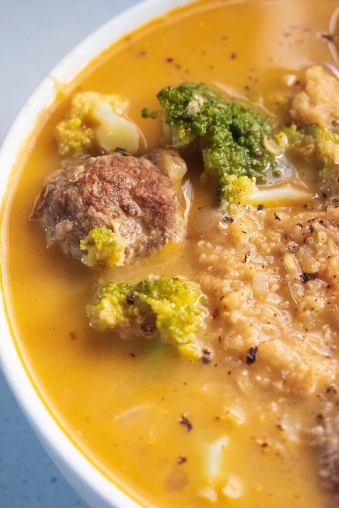 red lentil and meatball soup #thebigtastybite #soups #winterfood #lilalerie